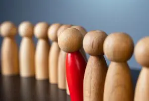 Belastbare Kontakte auf Spezialisten- und Führungskräfte-Ebene Identifizierung passender Kandidaten