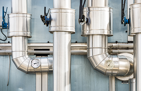 Schlüsselbranche Anlagenbau Symbolbild Verfahrenstechnik